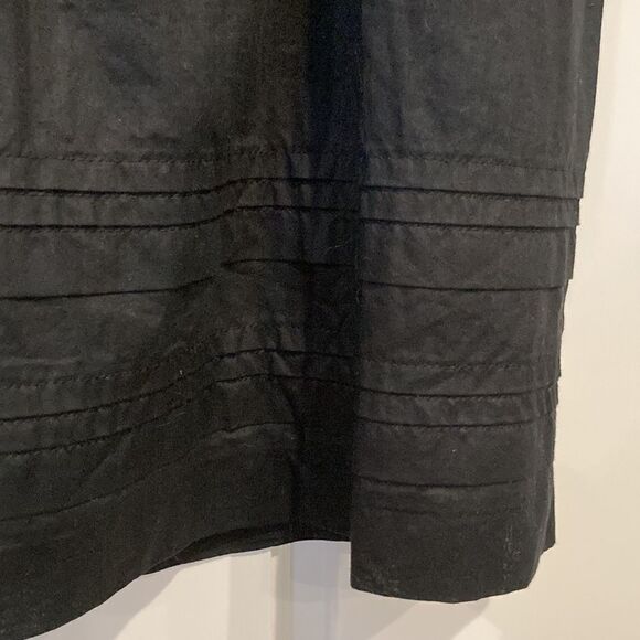 Loft black kneelength skirt, size 2 - Picture 2 of 7